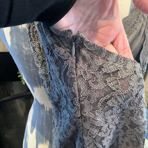 The Limited gray lace halter cami S - Picture 3 of 6